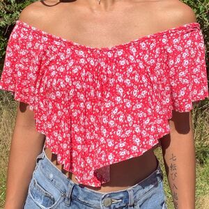 CHARLOTTE RUSSE - Size Medium Pink Floral Off Shoulder Crop Top